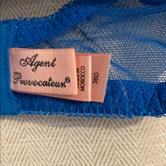 Agent Provocateur - Stunning high neck lace bra! - Picture 6 of 6